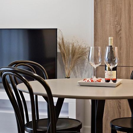 Goclaw P&O Serviced Apartments Varsavia Esterno foto